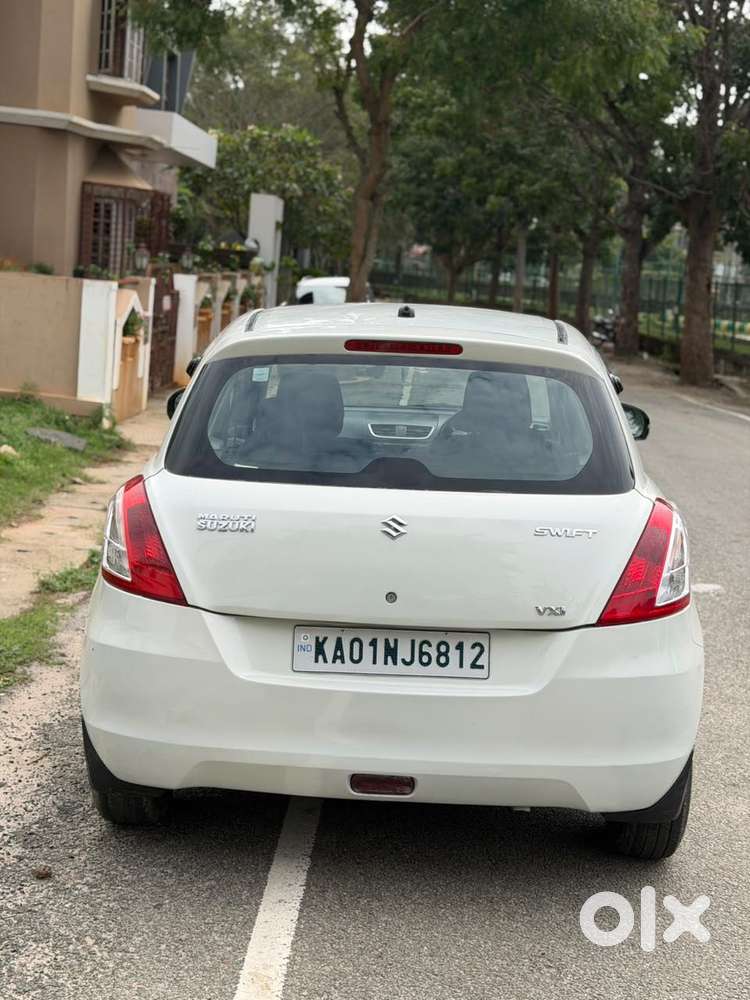 Maruti Suzuki Swift Vxi, 2012, Petrol