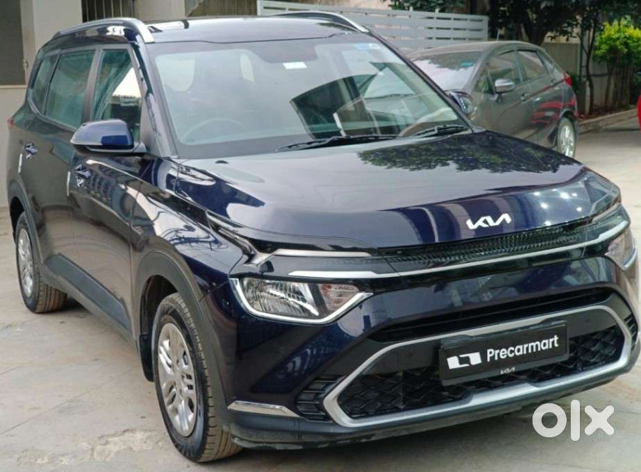 Kia Carens, 2024, Petrol