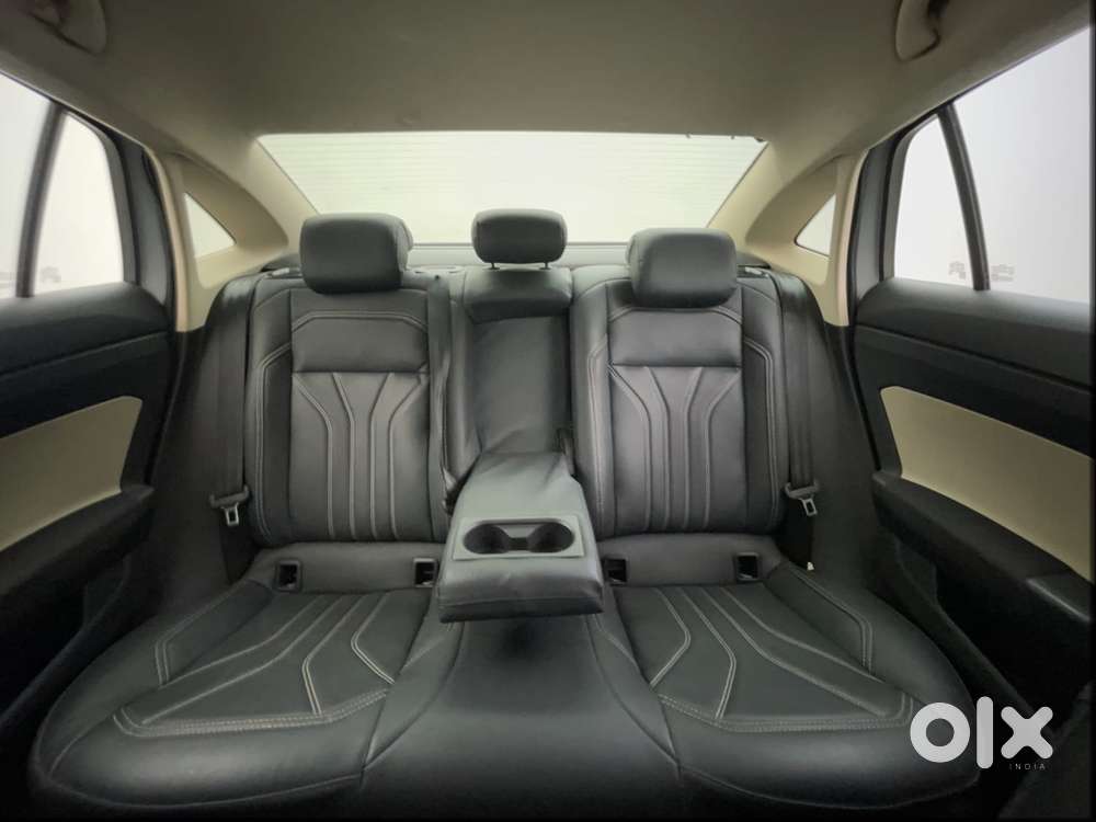 Skoda Slavia Ambition 1.0l Tsi Mt, 2022, Petrol