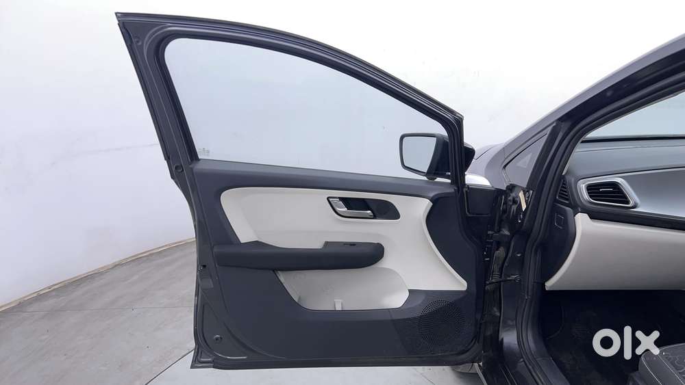 Tata Altroz Xz, 2021, Petrol