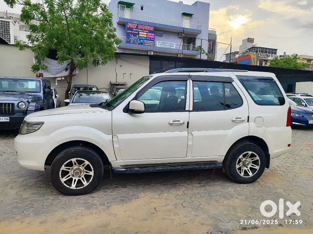 Tata Safari Storme Lx 2013 Diesel 4x2