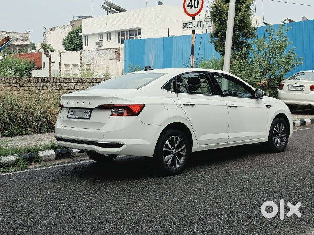 Skoda Slavia Style 1.0l Tsi At, 2023, Petrol