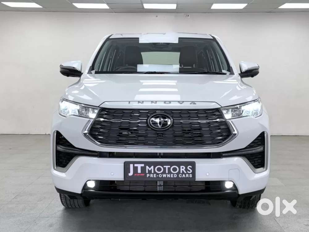 Toyota Innova Hycross 2.0 Zx Hybrid 7 Str, 2025, Petrol