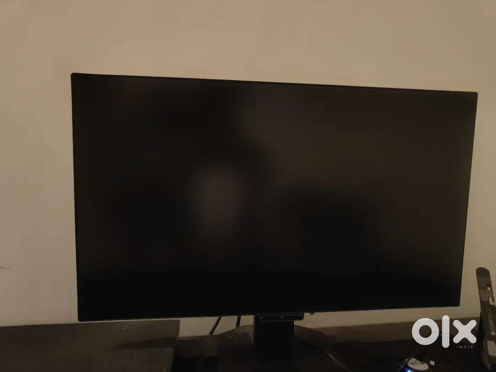 BenQ(GW2790c) desktop new available one month old, more less used.