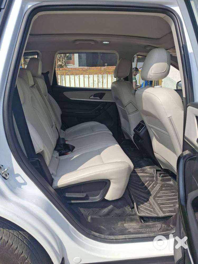 Mahindra Xuv700 2.2 Ax 7 Diesel At Str, 2023, Diesel