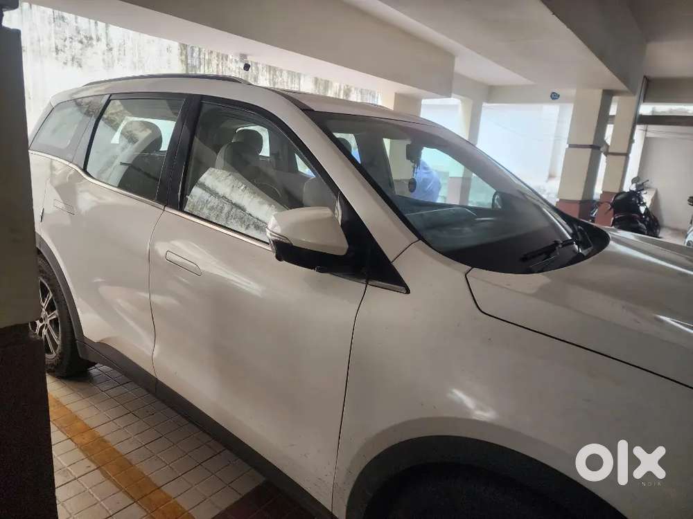 Mahindra Xuv700 2022 Diesel 82000 Km Driven
