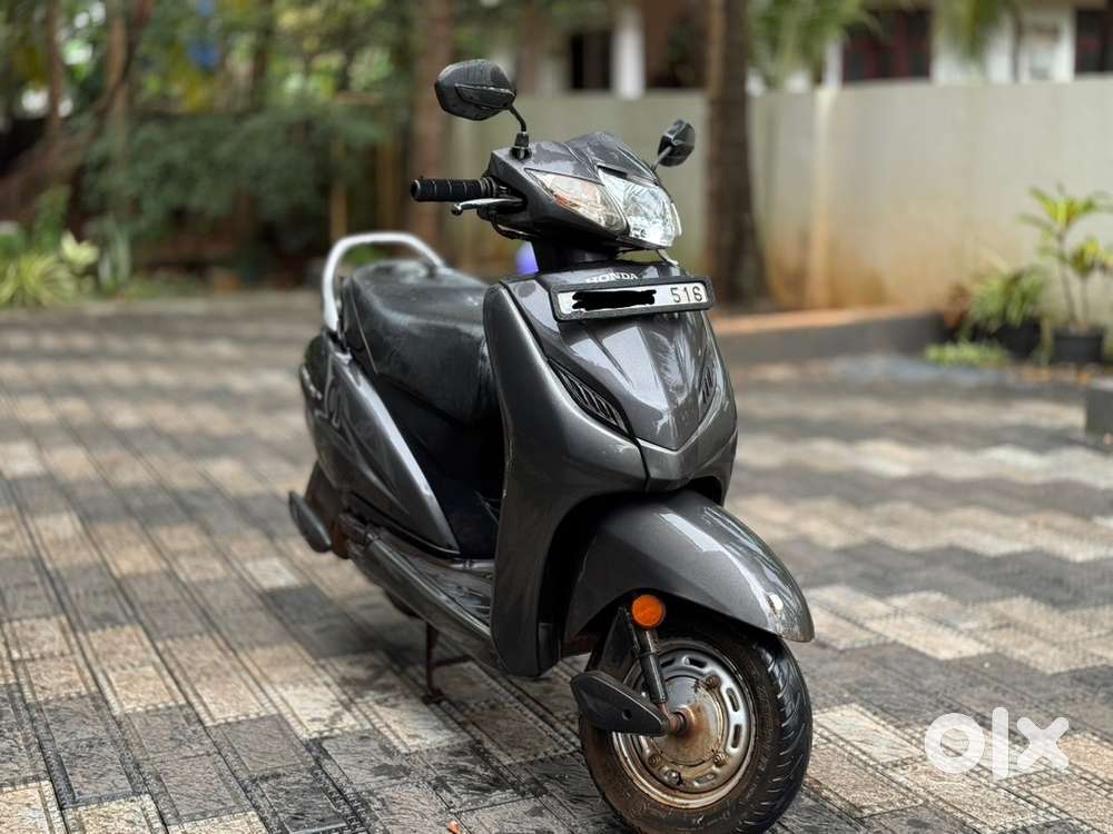 Activa 4g neat and clean condition2017 october registered
