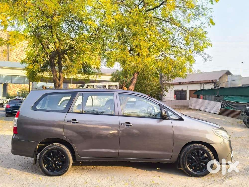 Toyota Innova 2.5 Vx 8 Str, 2010, Diesel