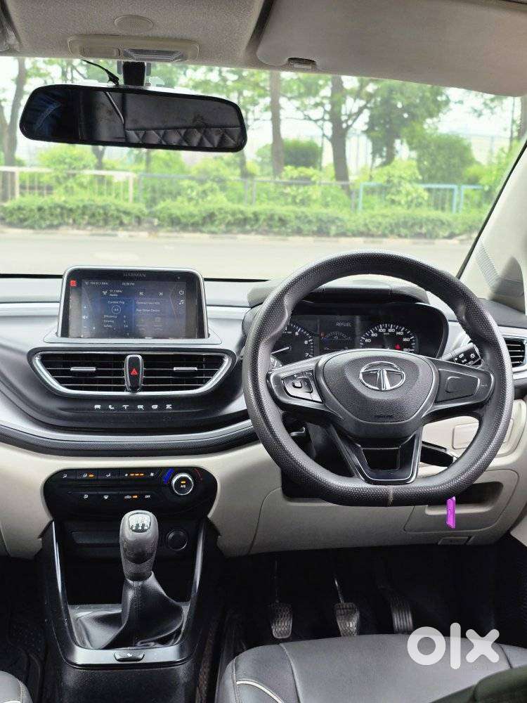Tata Altroz 1.2 Xm Plus, 2022, Petrol