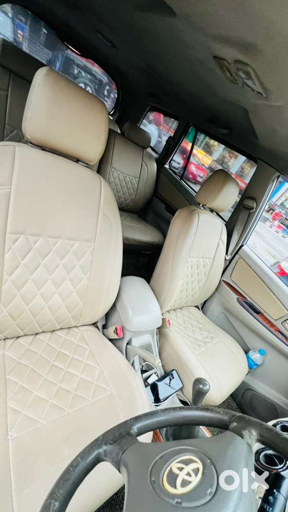 Toyota Innova 2.5 Diesel 2011 Dec