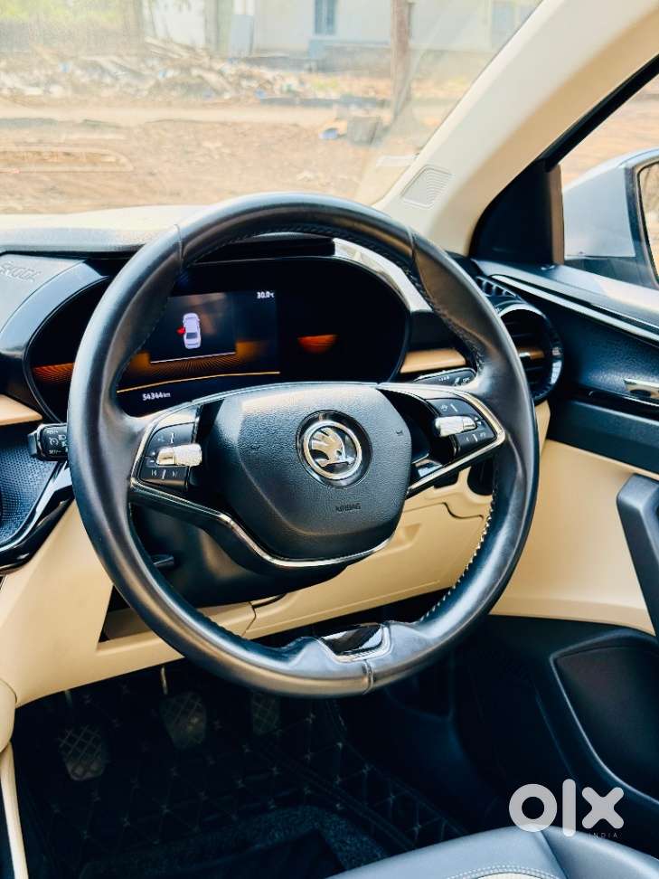 Skoda Slavia 1.0 Tsi Style, 2022, Petrol