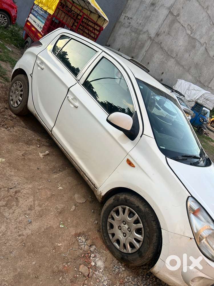 Hyundai I20 Magna 2011 Car