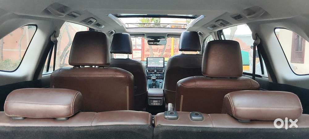 Toyota Innova Hycross 2.0 Zx Hybrid 7 Str, 2023, Petrol