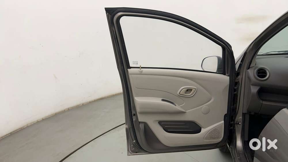 Datsun Redigo T Option, 2016, Petrol
