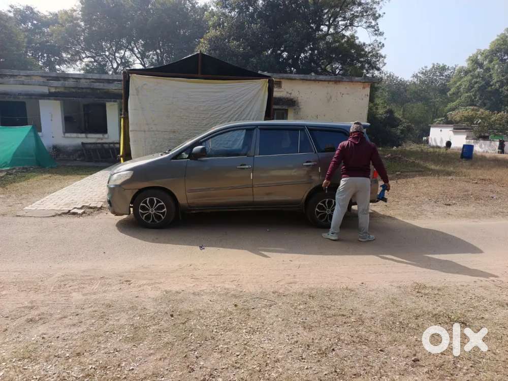 Toyota Innova 2010 Diesel Well Maintained