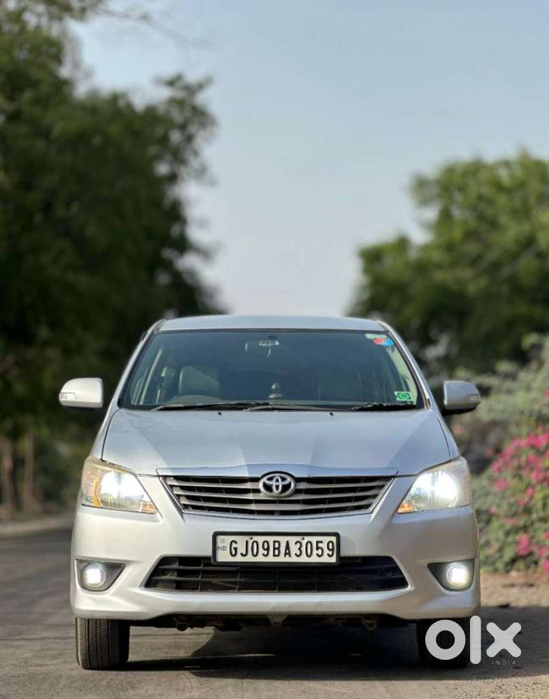 Toyota Innova 2.5 V 7 Str, 2012, Diesel