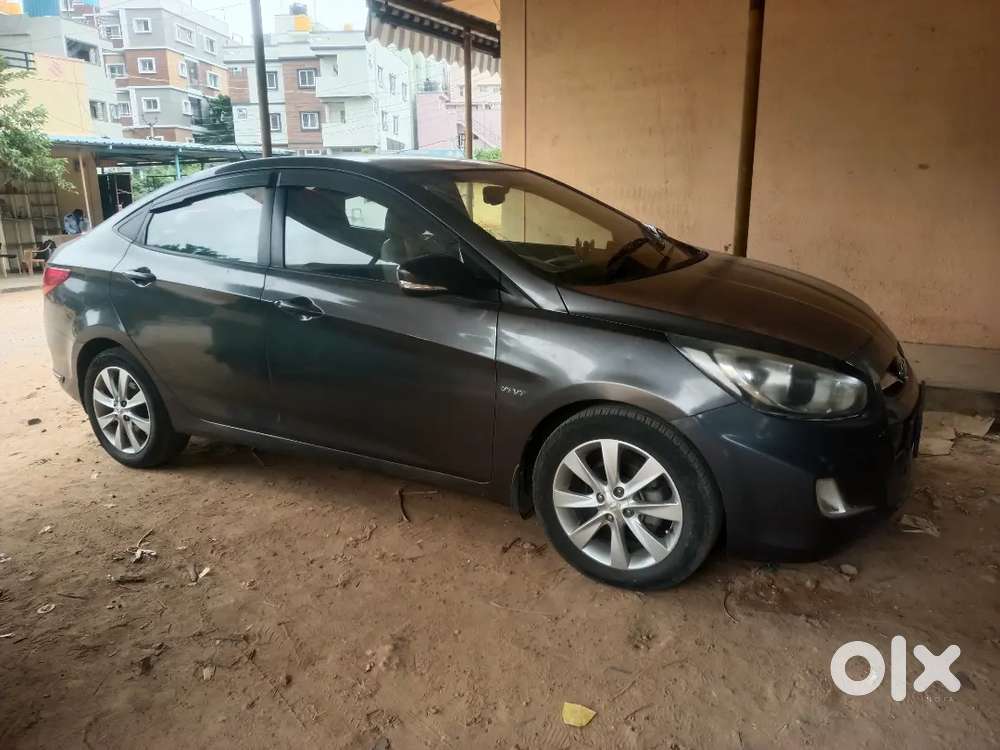 Hyundai Verna Sx Petrol 2011