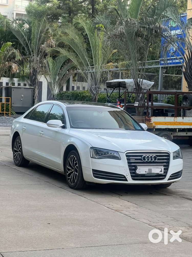 Audi A8, 2011, Petrol