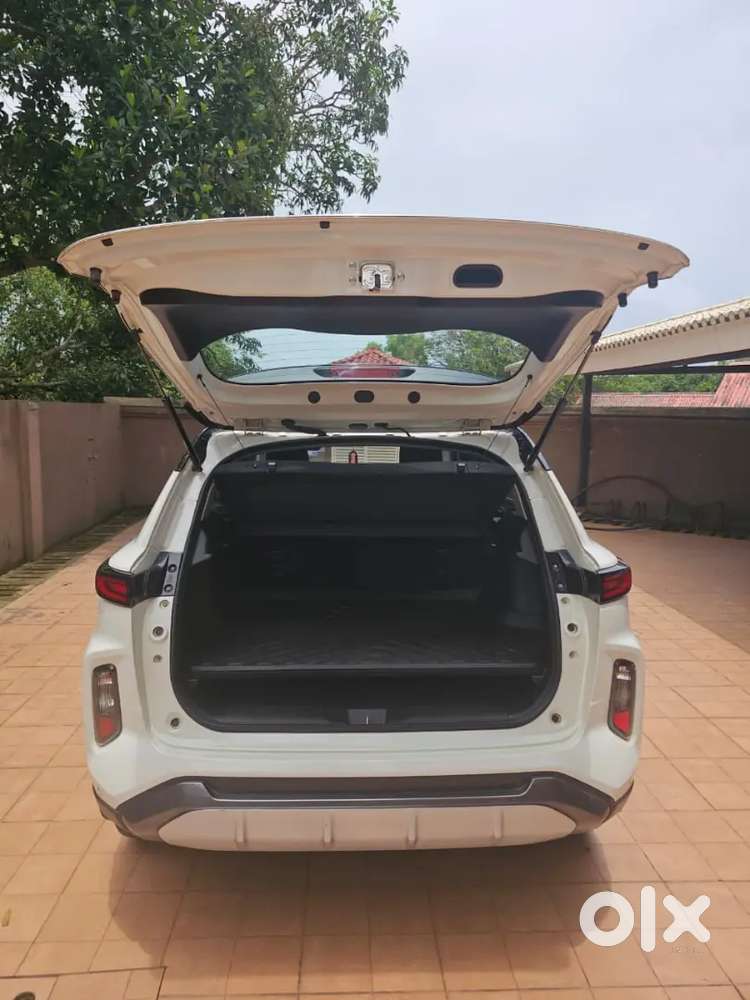 Toyota Urban Cruiser 2023 Variant 1.5 V Hybrid