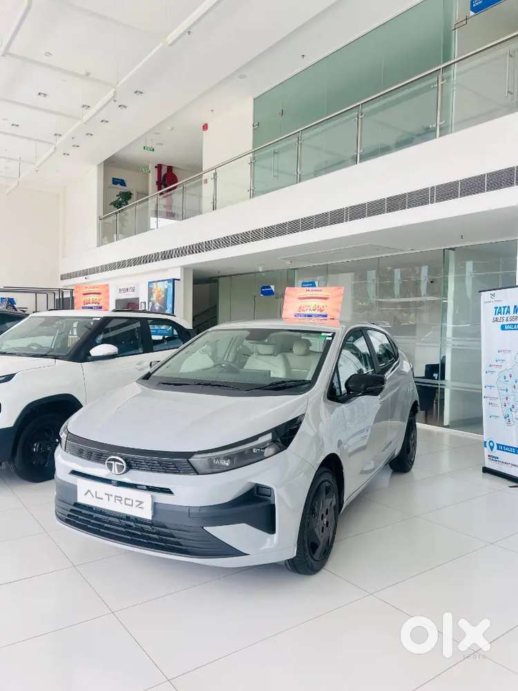 Tata Altroz Available 
Yearback 2025 Models Available &2026 Available