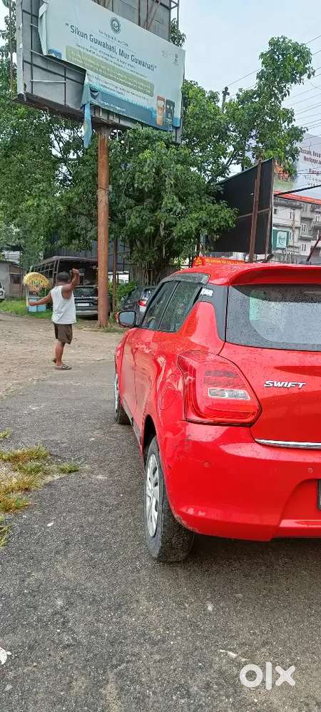 Maruti Suzuki Swift 2024 Petrol 75000 Km Driven