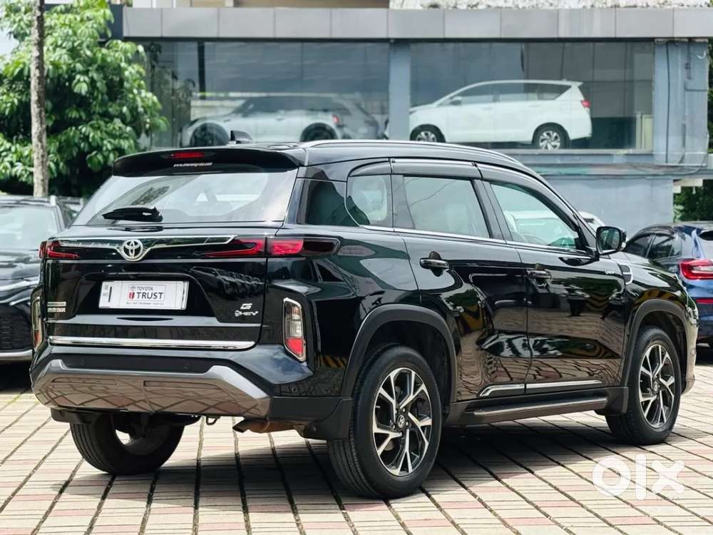 Toyota Urban Cruiser Hyryder, 2025, Petrol