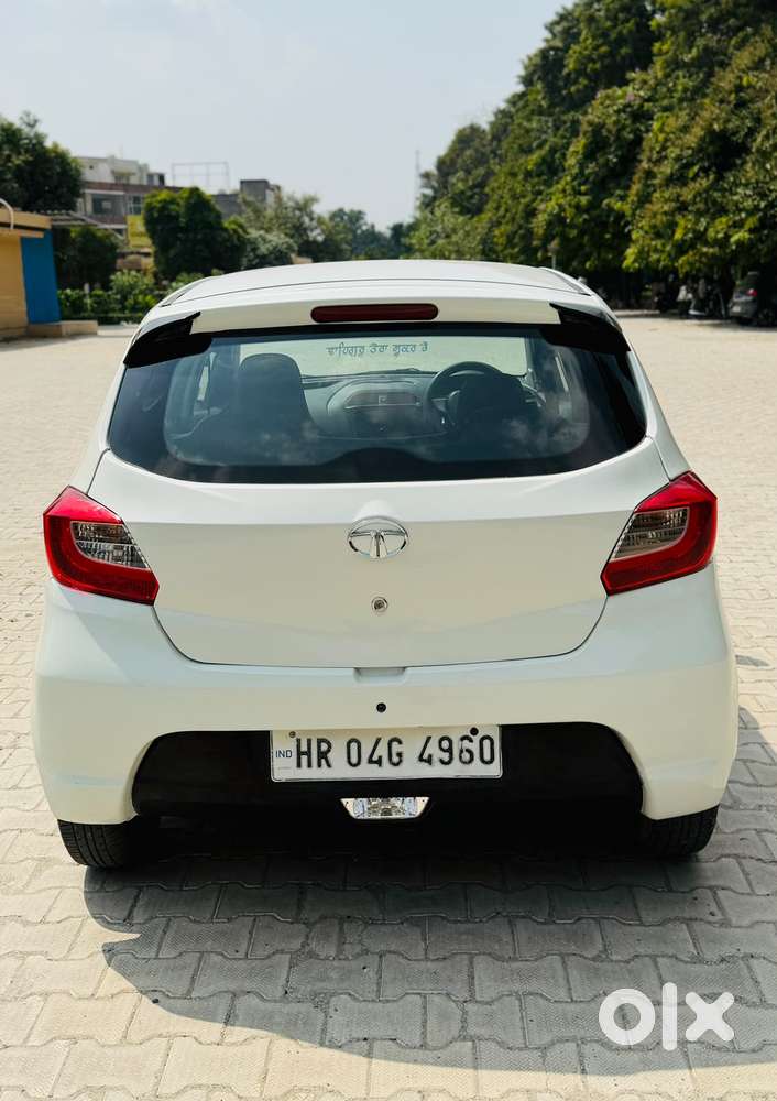 Tata Tiago, 2016