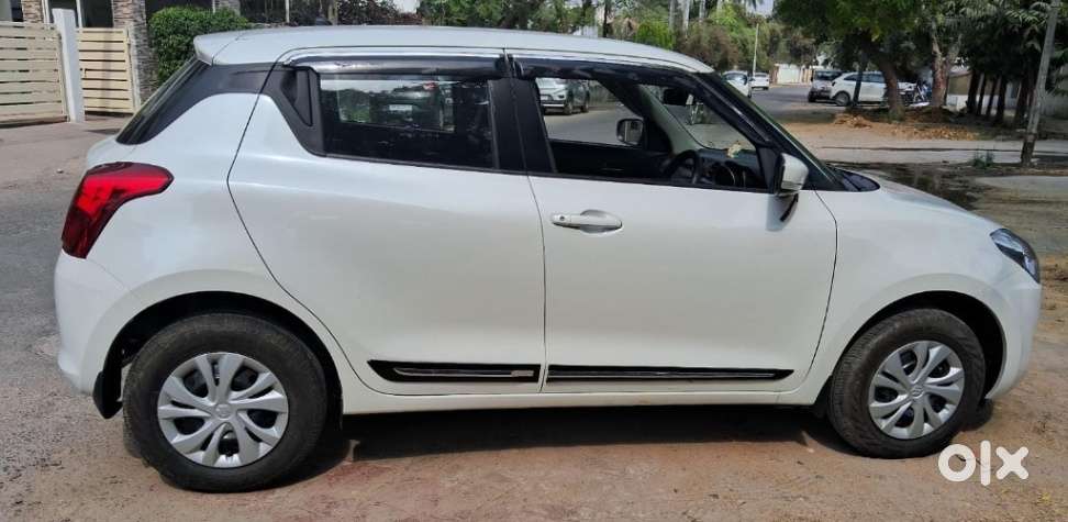 Maruti Suzuki Swift Vxi Abs Bsiv, 2024, Petrol