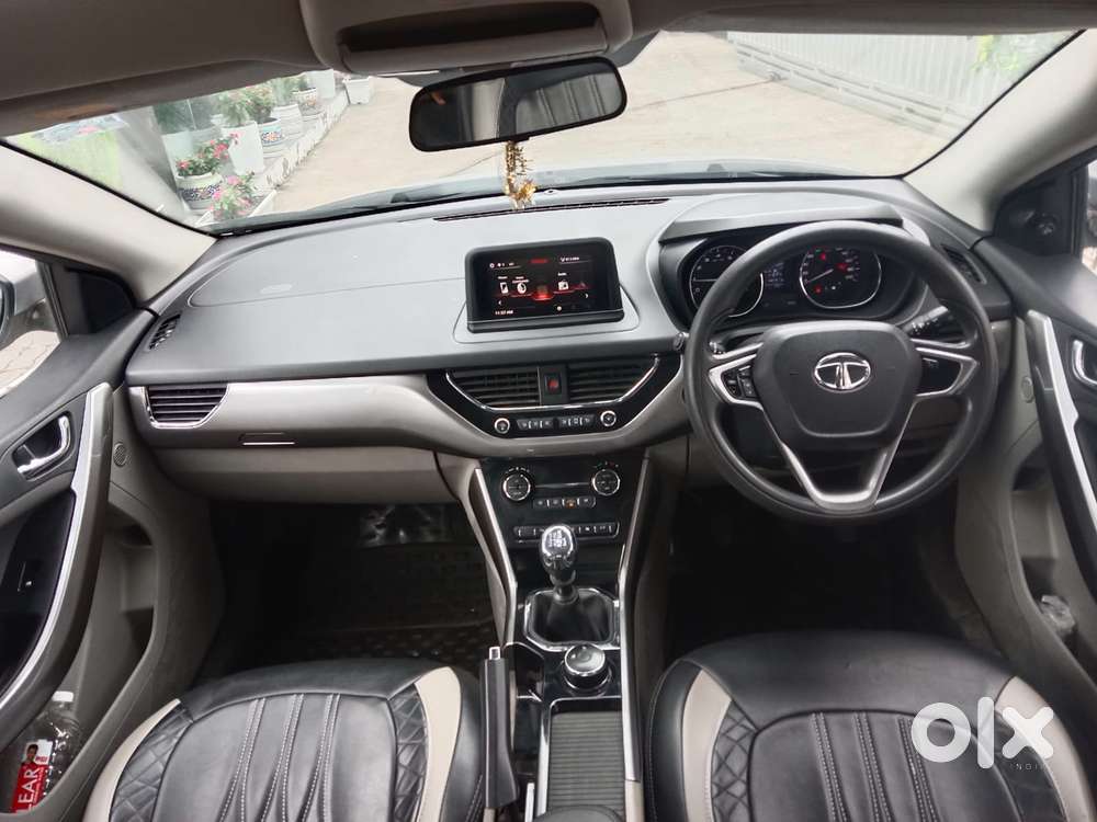 Tata Nexon 1.2 Revotron Xz Plus, 2018, Petrol