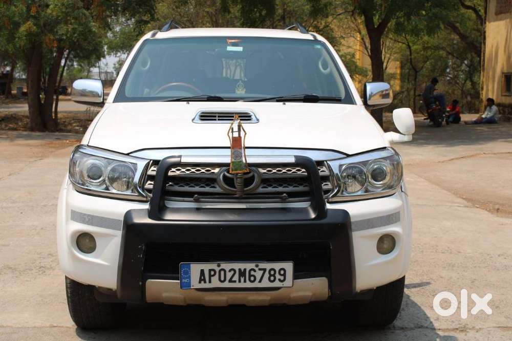 Toyota Fortuner 3.0 4x4 Manual, 2011, Diesel