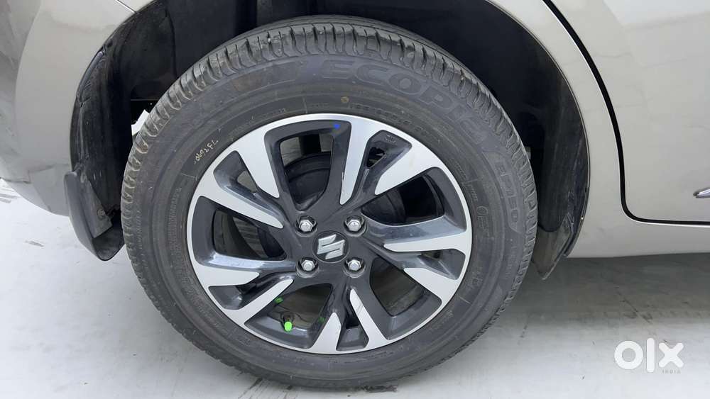 Maruti Suzuki Swift Amt Zxi, 2025, Petrol