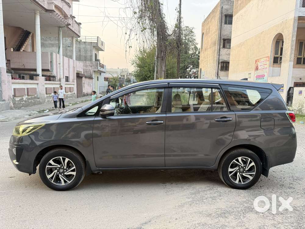 Toyota Innova Crysta [2020-ongoing] 2.4 Gx At 7 Str, 2022, Diesel