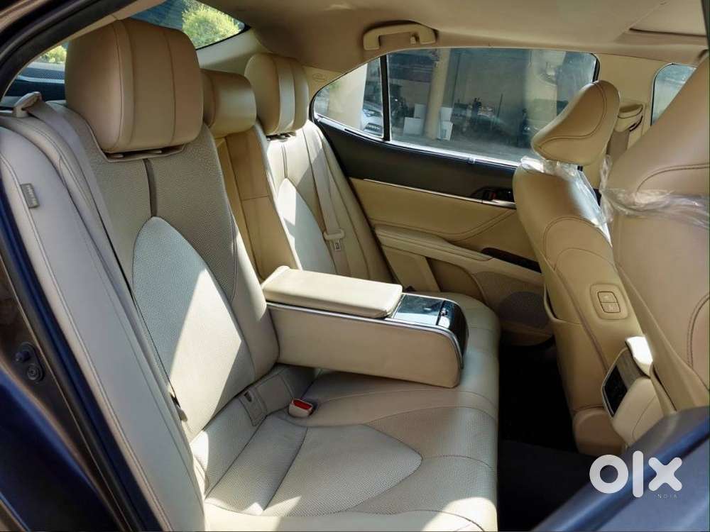 Toyota Camry 2.5 Hybrid, 2019, Petrol
