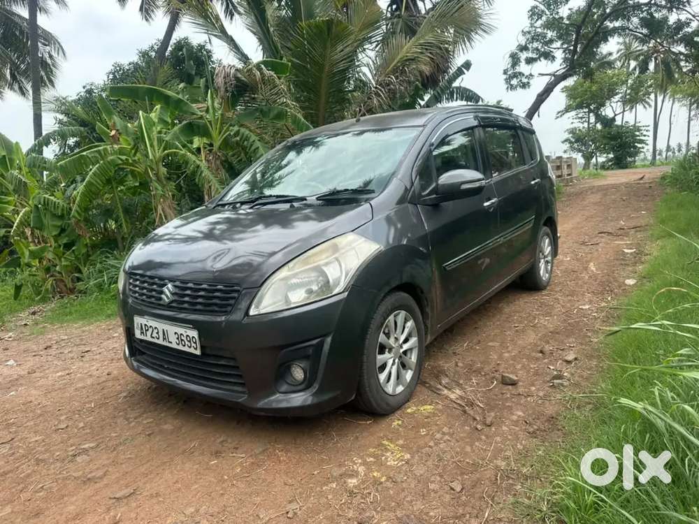 Maruti Suzuki Ertiga Zdi 2013