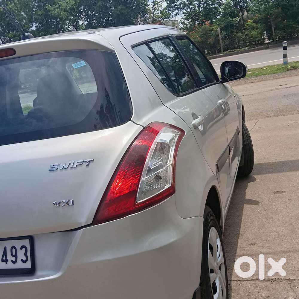 Maruti Suzuki Swift Vxi 1.2 Abs Bs-iv, 2016, Petrol