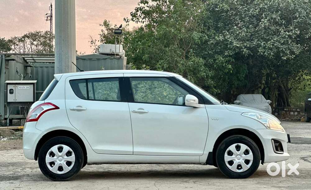 Maruti Suzuki Swift 1.2 Vxi (o), 2016, Petrol