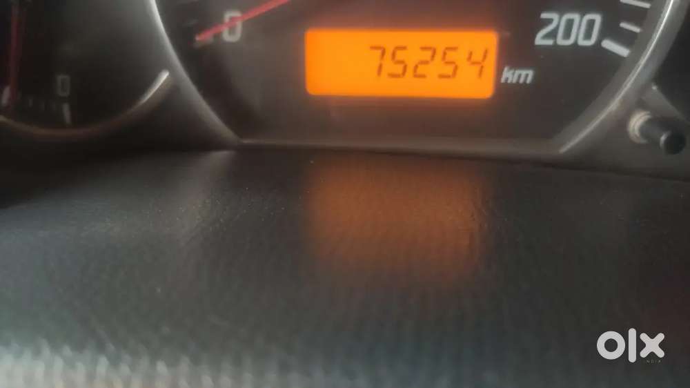 Maruti Suzuki Swift 2010 Petrol 75254 Km Driven