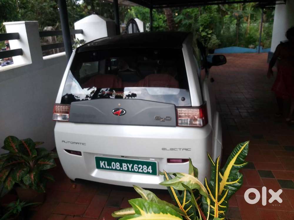 Mahindra E-20 2013 Premium Electric Car