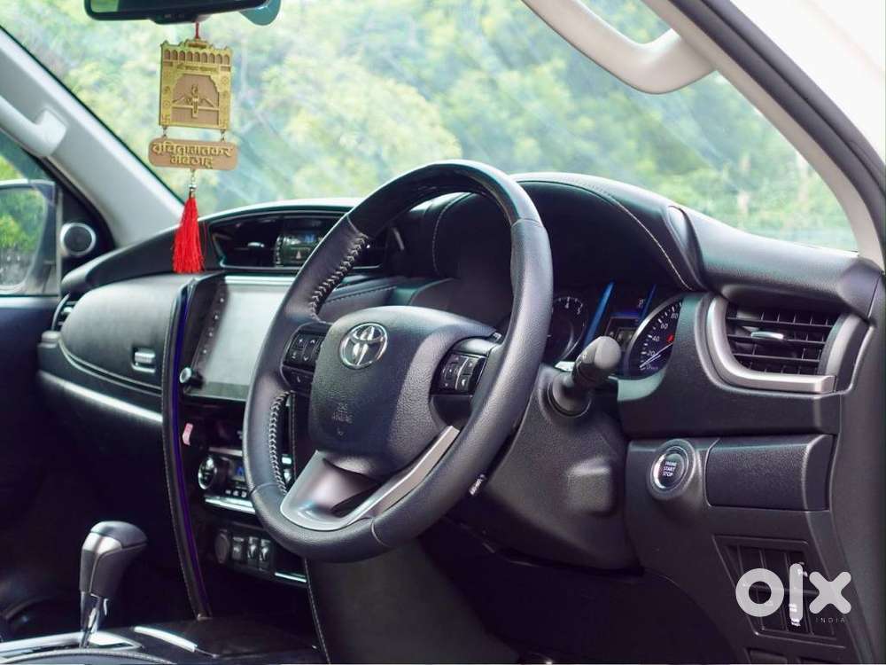Toyota Fortuner 4x2 At 2.7 Petrol, 2024, Petrol