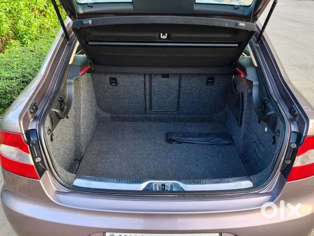 Skoda Superb 2013 Petrol 78000 Km Second Owner
