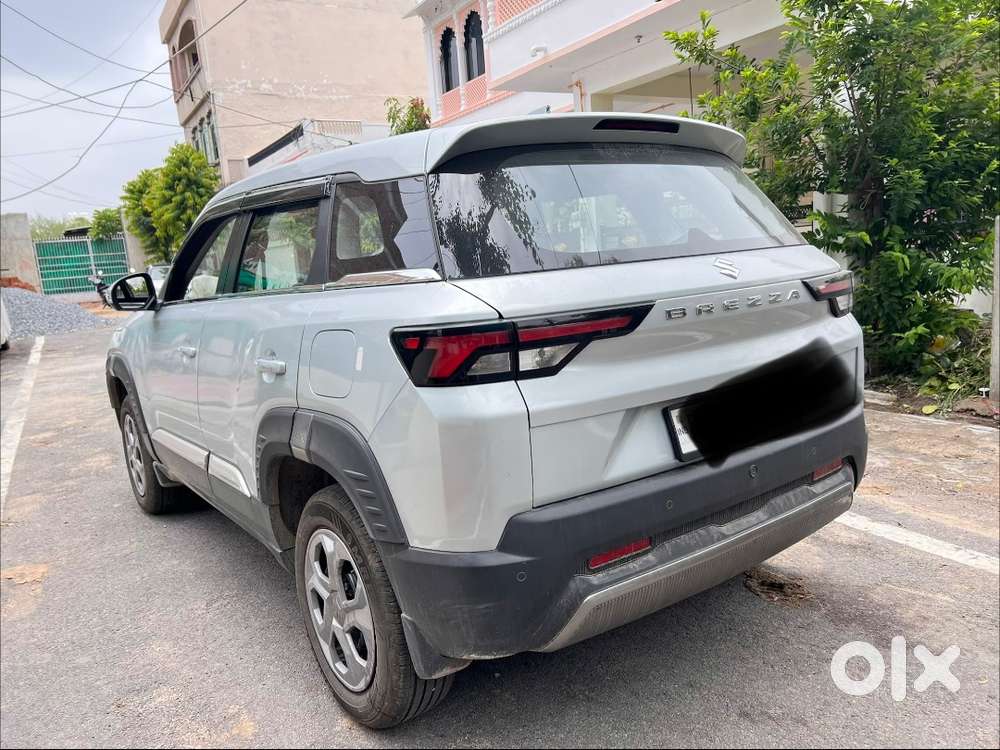2025 Brezza Lxi Petrol  14k Km  Zero Dep Insurance  Rti Cover  Min