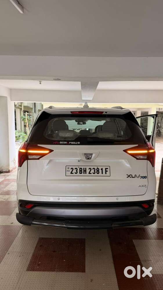 Mahindra Xuv700 2023 Petrol 5610 Km Driven
