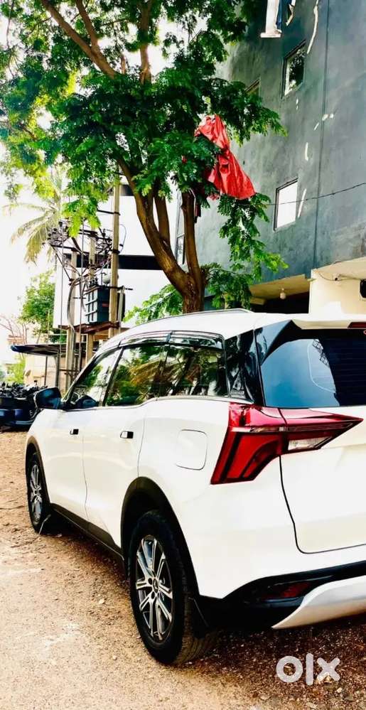 Mahindra Xuv700 Ax7l Petrol 2025 1st Owner
