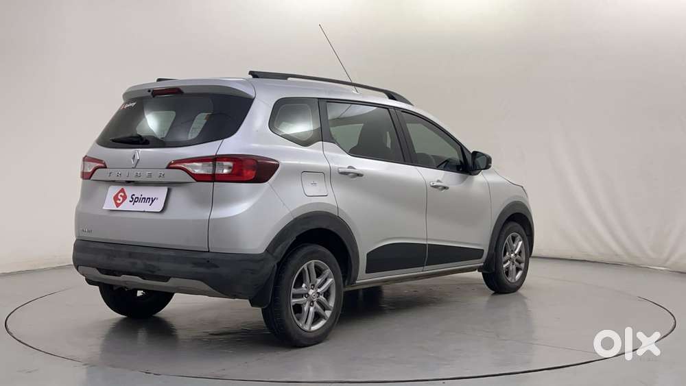 Renault Triber Rxz, 2022, Petrol