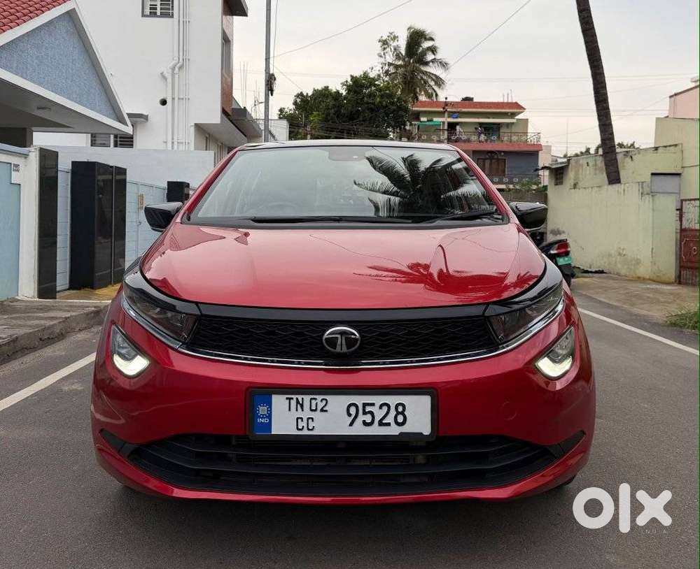 Tata Altroz 1.2 Xza Plus, 2025, Petrol