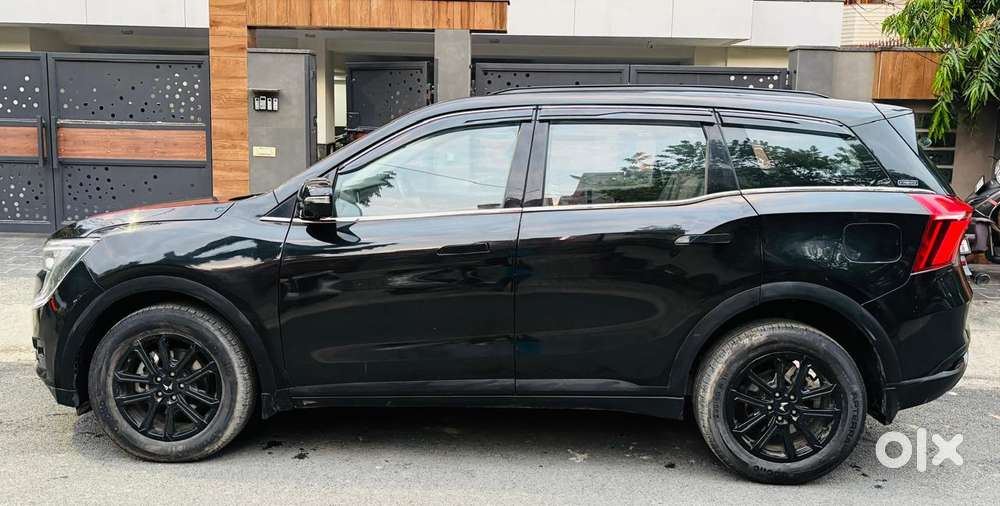 Mahindra Xuv700 2.2 Ax 7 Diesel At Luxury Pack Str, 2025, Diesel
