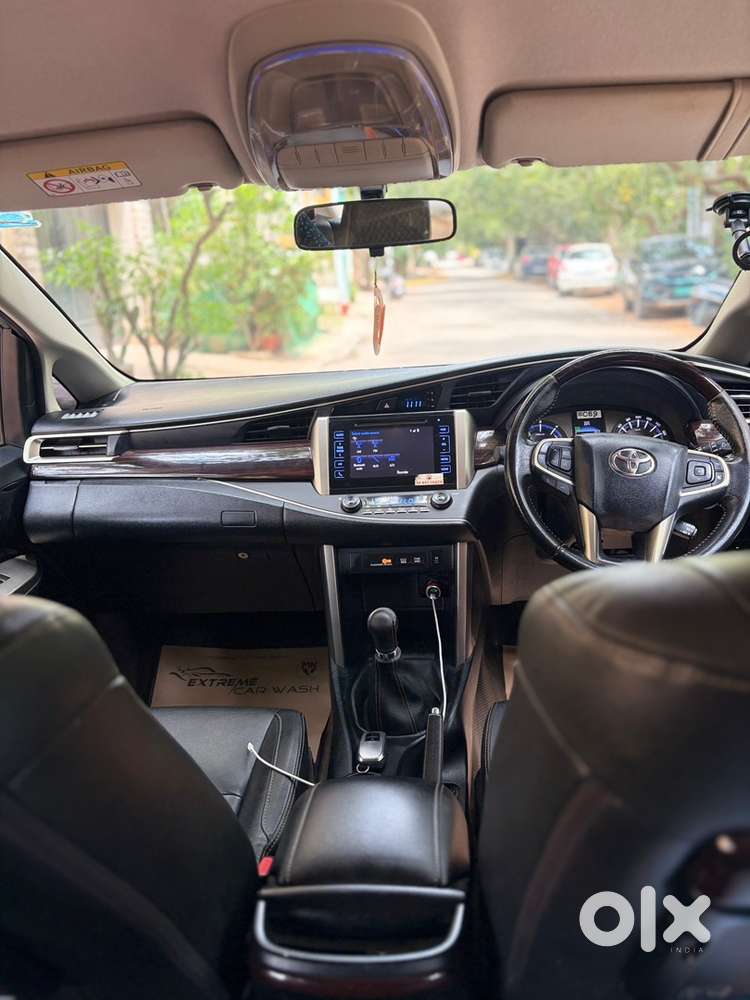 Toyota Innova Crysta 2018 Z Manual Diesel single owner silver colour