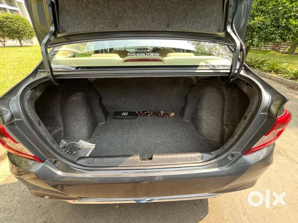 3.5 Yrs Old Honda Amaze Automatic In Excellent Condition