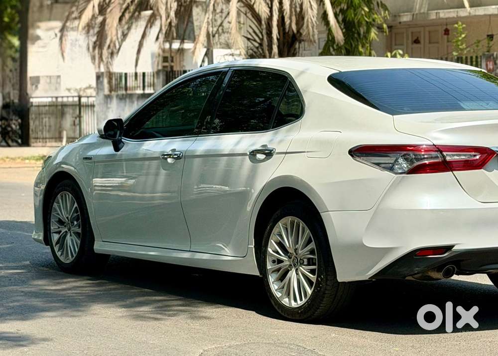 Toyota Camry 2.5 Hybrid, 2019, Petrol
