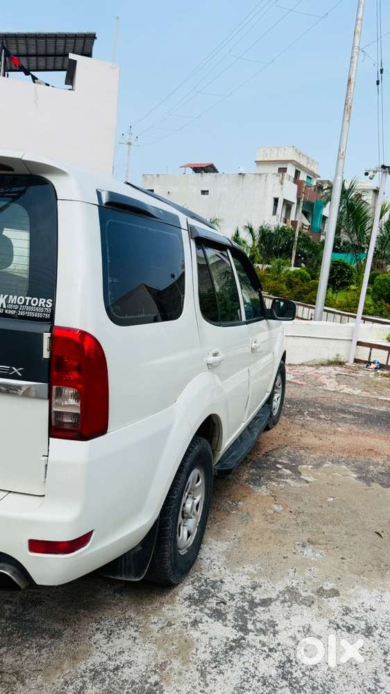 Tata Safari Storme 2013